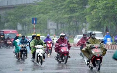 Bắc Bộ và Nam Bộ mưa dông về chiều, trời mát mẻ