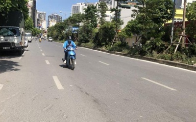 Hà Nội nắng nóng gay gắt, TP.HCM mưa dông chiều tối