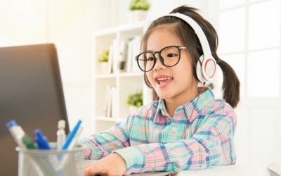 Phòng ngừa suy giảm thị lực ở trẻ trong mùa giãn cách