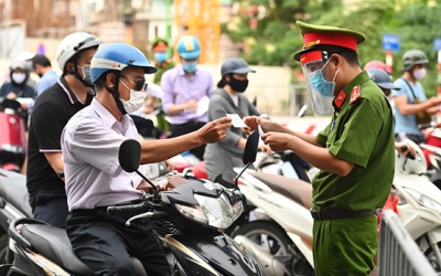 Hà Nội siết chặt việc sử dụng Giấy đi đường trong thời gian giãn cách