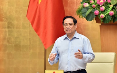 'Phải tiếp cận, mua vaccine nhanh nhất, nhiều nhất, sớm nhất có thể'