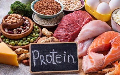 Dấu hiệu cảnh báo cơ thể bạn đang dư thừa protein