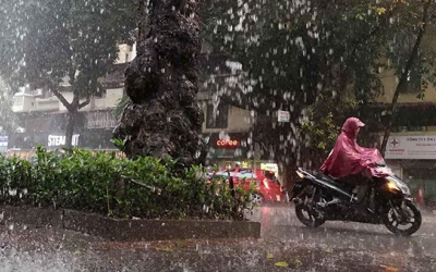 Cảnh báo mưa lớn kèm lốc, sét và gió giật mạnh ở nhiều địa phương trên cả nước