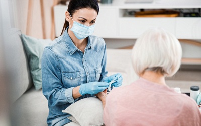 Chăm sóc những đối tượng F0 đặc biệt tại nhà như thế nào?