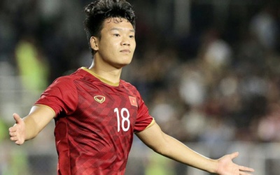 ĐT Việt Nam mất thêm trung vệ, Văn Lâm trở lại Nhật Bản