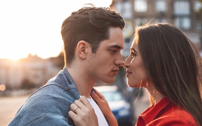 Tử vi thứ Năm (16/9/2021): Bạch Dương nên chăm chút hơn cho người yêu