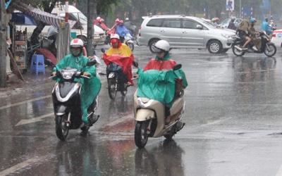 Cuối tuần, Hà Nội và các tỉnh Bắc Bộ mưa dông diện rộng