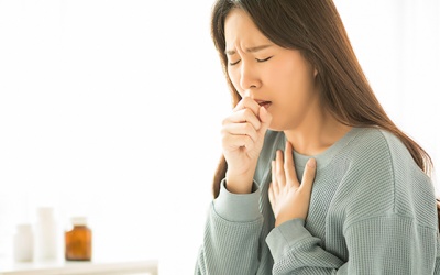 Ngăn ngừa viêm phế quản mạn tính tái phát khi giao mùa