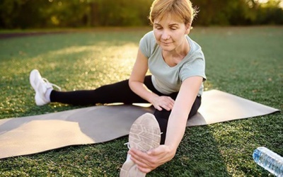 Gợi ý các bài tập giãn cơ tại nhà cho người bệnh Parkinson