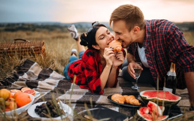 Tử vi Chủ nhật (26/9/2021): Bảo Bình nên chú ý hơn tới người yêu