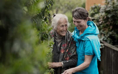 7 lời khuyên giúp người bệnh Parkinson đi lại dễ dàng hơn