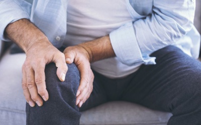 6 biện pháp tự nhiên giúp giảm đau xương khớp trong ngày mưa lạnh