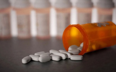 Thuốc giảm đau xương khớp: Thận trọng khi sử dụng!