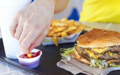 Thói quen ăn uống gây lão hóa da sớm