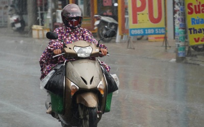 Nam Bộ có mưa trái mùa, Bắc Bộ nắng ráo