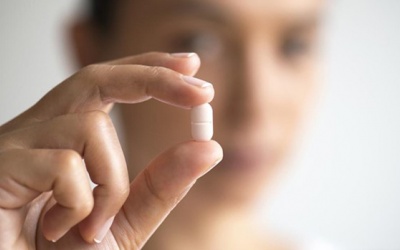 Tìm hiểu các loại thuốc trị run tay ở người trẻ