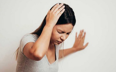 5 loại tinh dầu giúp cải thiện tình trạng đau đầu hiệu quả