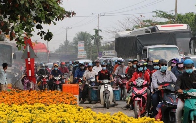 Các tỉnh, thành phố quy định thế nào với người dân về quê ăn Tết Nguyên đán 2022?