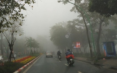 Thời tiết mưa rét, sương mù bao trùm Bắc Bộ