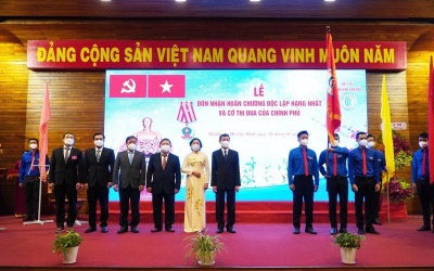 Bệnh viện Chợ Rẫy nhận Huân chương Độc lập hạng Nhất