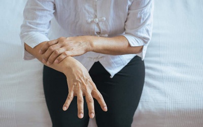 Đái tháo đường: Tại sao tê bì chân tay, mờ mắt thường xuất hiện sớm?