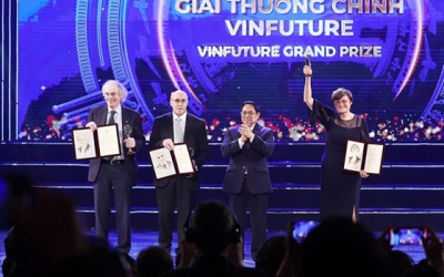 Công nghệ vaccine mRNA giành giải thưởng 3 triệu USD của VinFuture