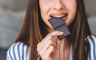 Chocolate có thực sự giúp chị em giảm đau bụng kinh?