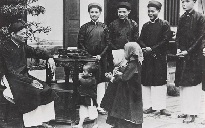 Xông nhà, chúc Tết sớm mai