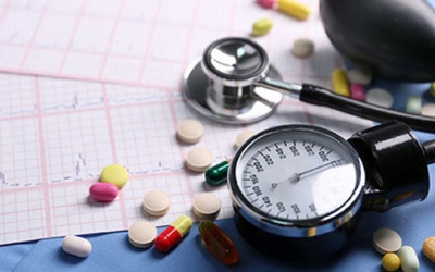Vì sao người bệnh tăng huyết áp phải dùng thuốc thường xuyên?