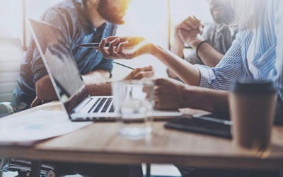 Tử vi thứ Sáu (18/2/2022): Kim Ngưu nên cởi mở hơn với đồng nghiệp