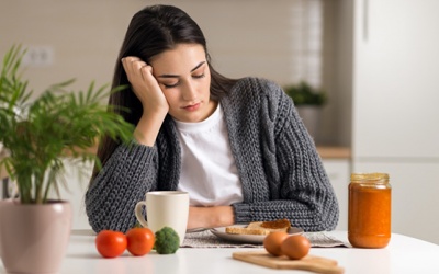 Bỏ bữa ăn sáng có phải nguyên nhân gây sỏi mật không?