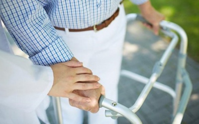 Mẹo đơn giản hóa các hoạt động thường ngày cho người bệnh Parkinson