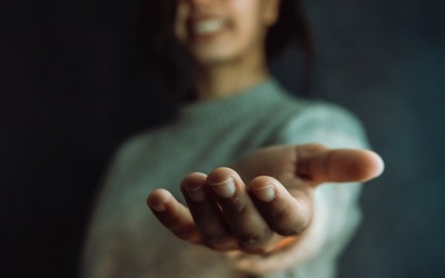 Tử vi thứ Hai (28/2/2022): Song Ngư rất thích giúp đỡ người khác