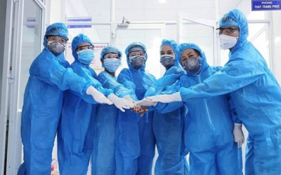 Thủ tướng yêu cầu khẩn trương ban hành chính sách đặc thù với nhân viên y tế