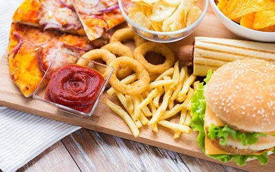 Nhóm thực phẩm nào giàu chất béo, không tốt cho người bệnh sỏi mật?