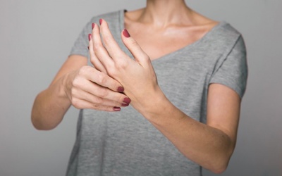 Run chân tay nặng, dùng TPBVSK Vương Lão Kiện sao cho đúng?