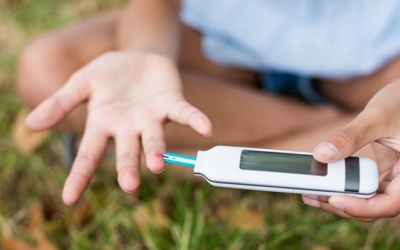 Người bệnh đái tháo đường mắc kèm gout nên ăn uống thế nào?