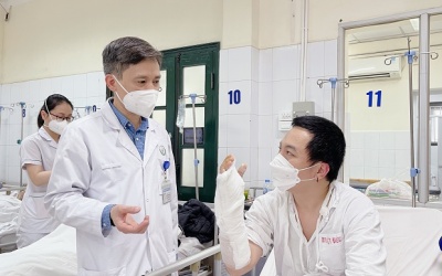 BV Hữu nghị Việt Đức: Thực hiện ca nội soi tái tạo khớp cổ tay lần đầu tiên tại Việt Nam