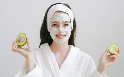 Tự làm mặt nạ dưỡng da từ nguyên liệu đơn giản