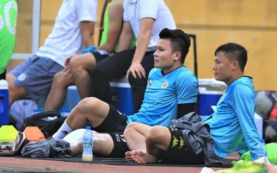ĐT Việt Nam liên tục thay quân, Quang Hải chia tay Hà Nội FC