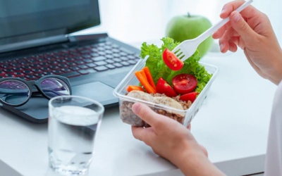 2 cách chế biến ức gà cho bữa trưa nhanh gọn