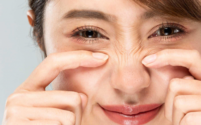 Cách đối phó với mụn đầu đen trên mũi