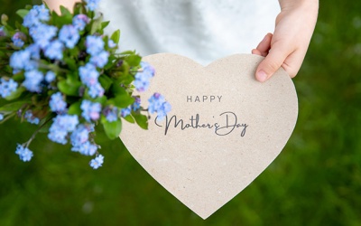 Infographic: Gợi ý phim cho Ngày của Mẹ 2022