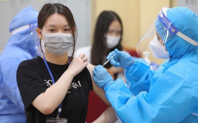 Bộ Y tế: Không bỏ sót tiêm vaccine COVID-19 mũi 3 cho người dân