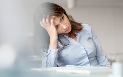 Đối phó với chứng đau đầu do suy nhược thần kinh thế nào?