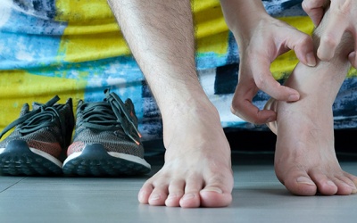 Mùa mưa đến, cần làm gì để phòng bệnh nấm kẽ chân? 