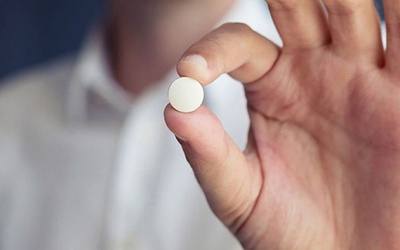 Có nên tăng liều aspirin để phòng cục máu đông khi bị COVID-19 không?