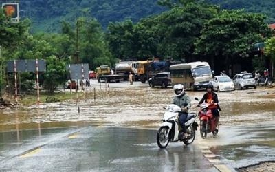 Trung Bộ nắng rát, cảnh báo lũ tại các tỉnh vùng núi Bắc Bộ