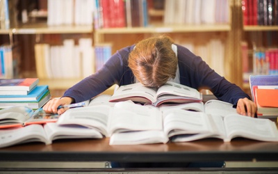 Tử vi thứ Sáu (17/6/2022): Ma Kết nên mạnh mẽ đối mặt với khó khăn