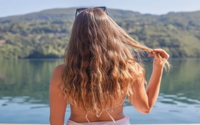 8 mẹo cần thiết để chăm sóc tóc trong mùa Hè nóng nực